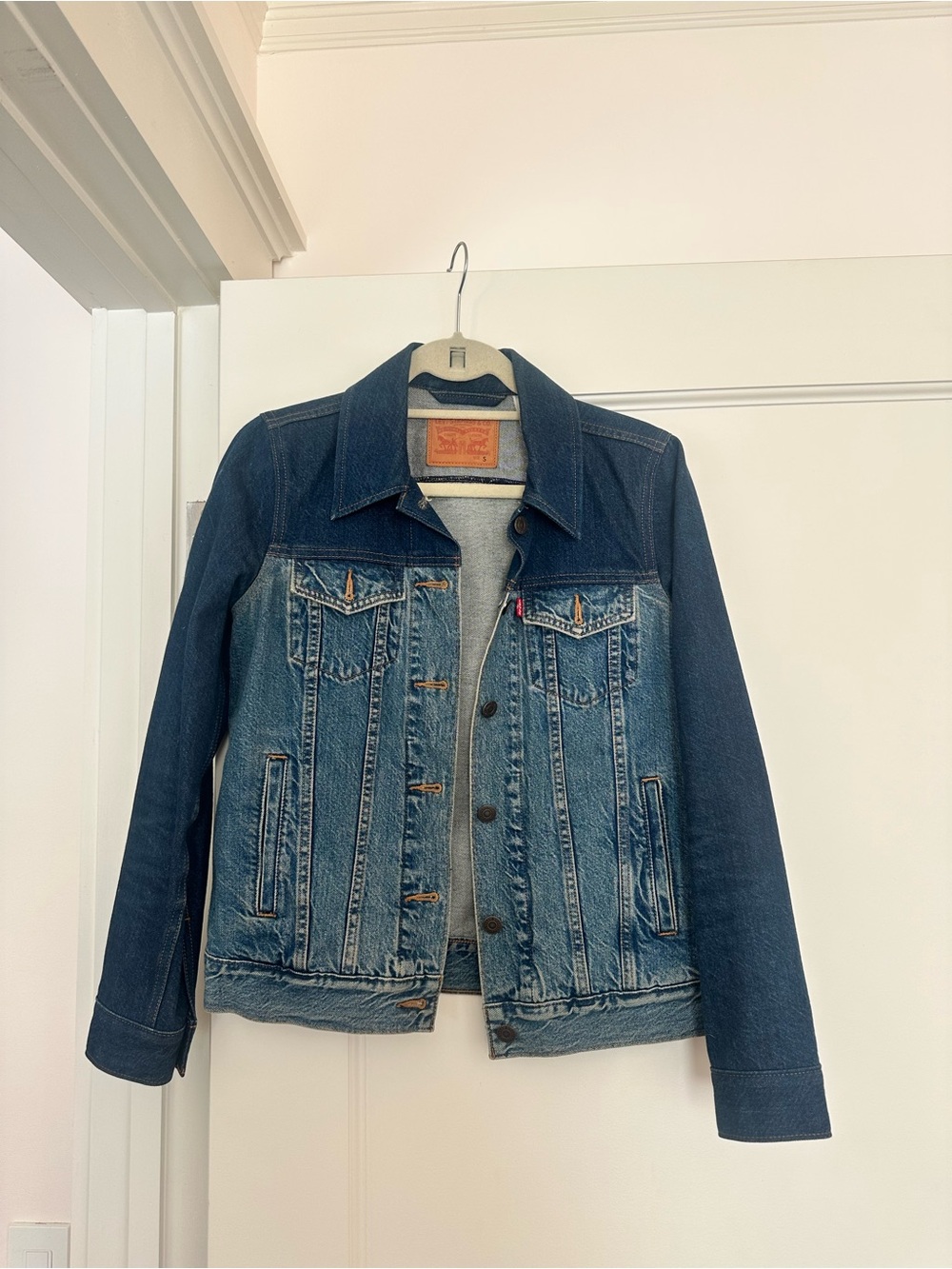 Levi's Women's Two-Tone Blue Denim Jacket